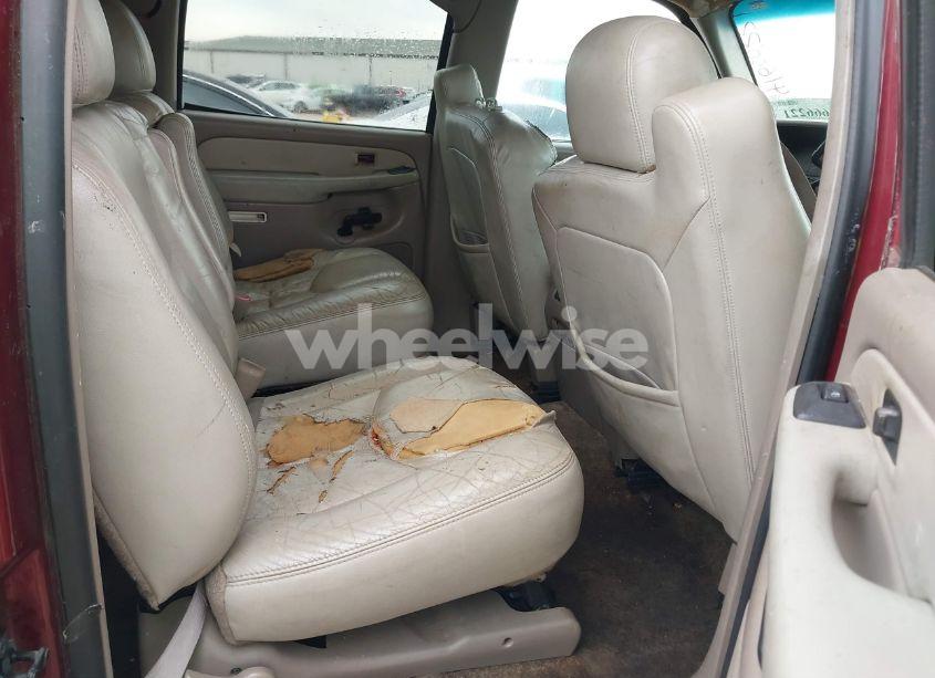 Photo 8 of 2003 Chevrolet Suburban 1500 LT (VIN 1GNEC16Z93J203872)