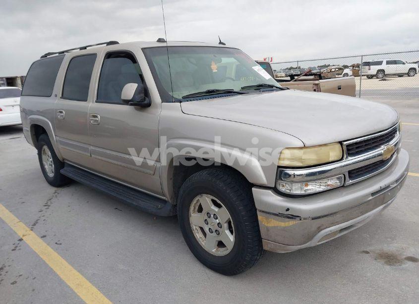 2004 Chevrolet Suburban 1500 LT (VIN 1GNEC16Z94J240907) main photo
