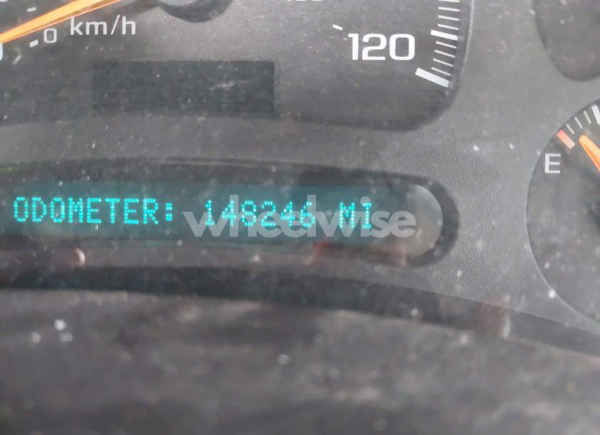 Photo 7 of 2004 Chevrolet Suburban 1500 LT (VIN 1GNEC16Z94J240907)