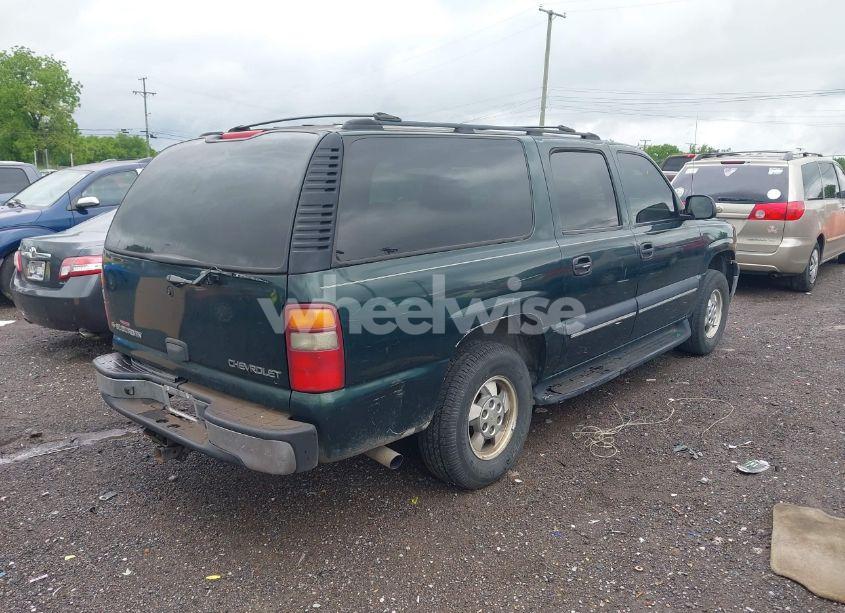 Photo 4 of 2002 Chevrolet Suburban 1500 LS (VIN 1GNEC16ZX2J248205)