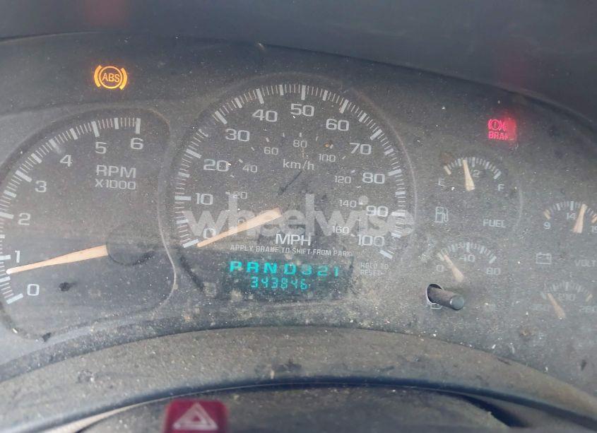 Photo 7 of 2002 Chevrolet Suburban 1500 LS (VIN 1GNEC16ZX2J248205)