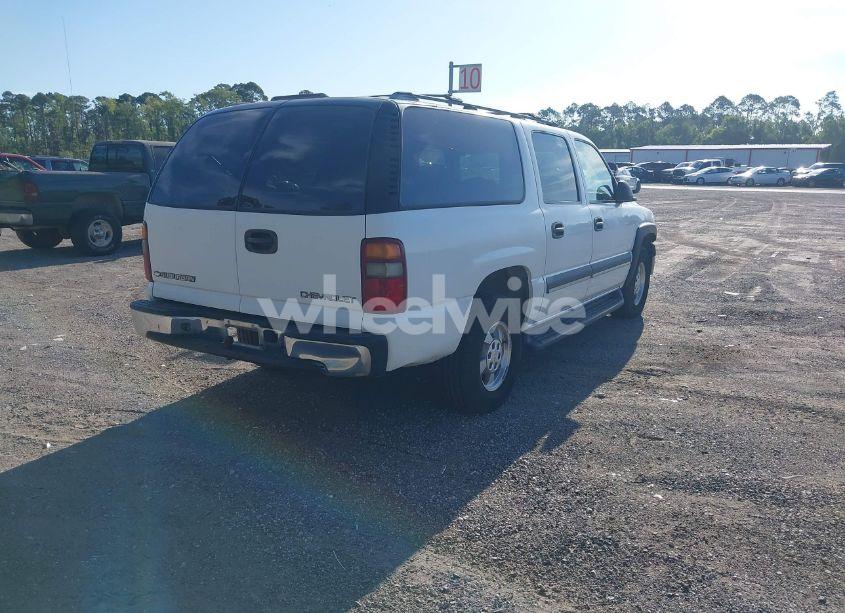 Photo 4 of 2003 Chevrolet Suburban 1500 LS (VIN 1GNEC16ZX3J197984)