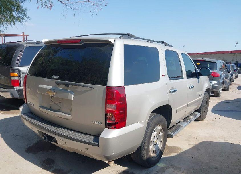Photo 4 of 2009 Chevrolet Tahoe LT1 (VIN 1GNEC23319R206409)