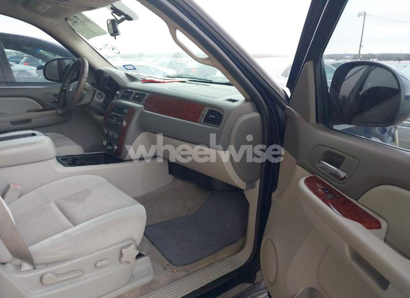 Photo 5 of 2009 Chevrolet Tahoe LT1 (VIN 1GNEC23319R252693)