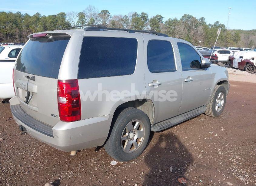 Photo 4 of 2009 Chevrolet Tahoe LT1 (VIN 1GNEC23329R242741)