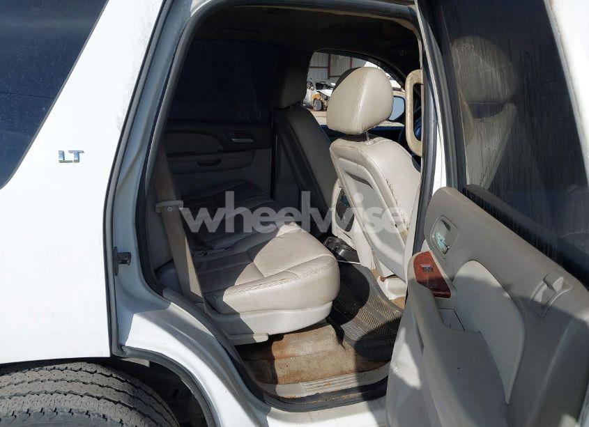 Photo 8 of 2009 Chevrolet Tahoe LT1 (VIN 1GNEC23329R269616)