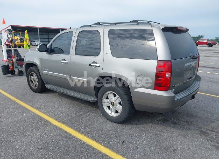 Photo 3 of 2009 Chevrolet Tahoe LT1 (VIN 1GNEC23379R171830)