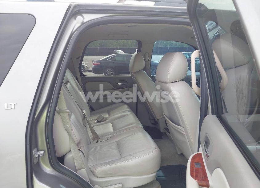 Photo 8 of 2009 Chevrolet Tahoe LT1 (VIN 1GNEC23379R171830)