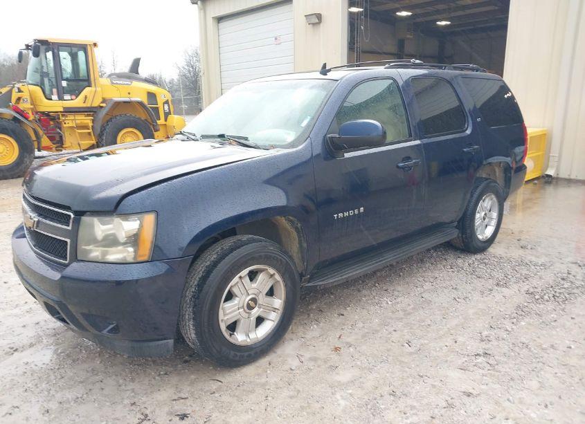 Photo 2 of 2009 Chevrolet Tahoe LT2 (VIN 1GNEC23399R221885)