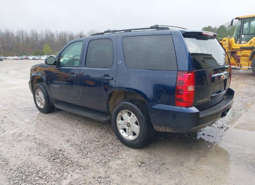 Photo 3 of 2009 Chevrolet Tahoe LT2 (VIN 1GNEC23399R221885)