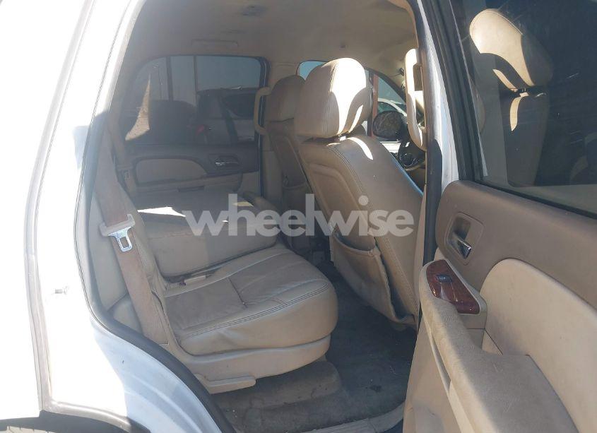 Photo 8 of 2009 Chevrolet Tahoe C1500 LT (VIN 1GNEC233X9R303463)