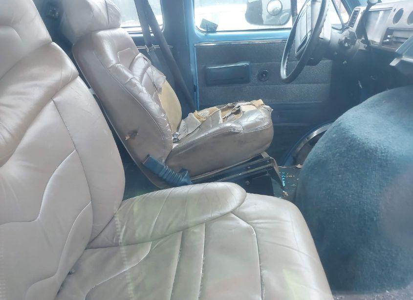 Photo 5 of 1995 Chevrolet G20 G20 (VIN 1GNEG25K5SF195169)