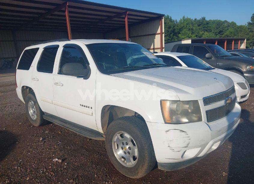 2007 Chevrolet Tahoe LT (VIN 1GNEK13047R111746) main photo