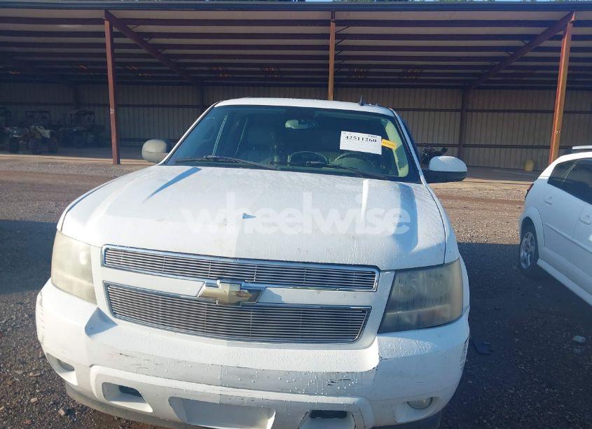 Photo 12 of 2007 Chevrolet Tahoe LT (VIN 1GNEK13047R111746)