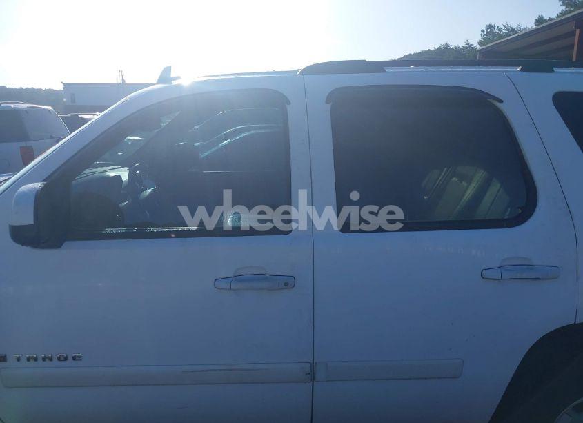 Photo 14 of 2007 Chevrolet Tahoe LT (VIN 1GNEK13047R111746)