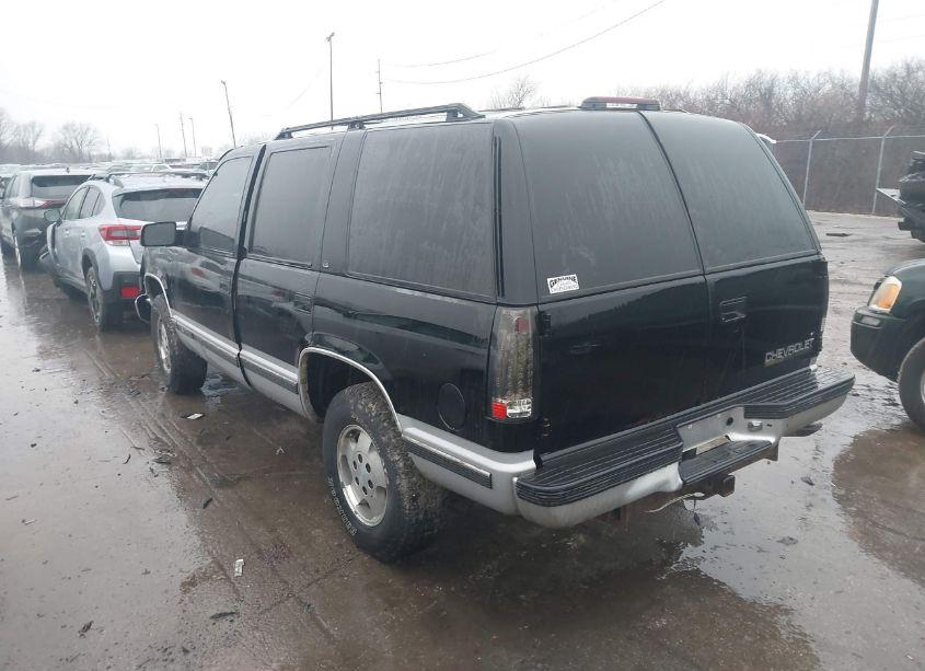 Photo 3 of 1995 Chevrolet Tahoe K1500 (VIN 1GNEK13K1SJ461571)