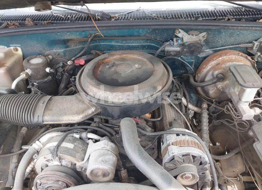 Photo 10 of 1995 Chevrolet Tahoe K1500 (VIN 1GNEK13K3SJ412971)