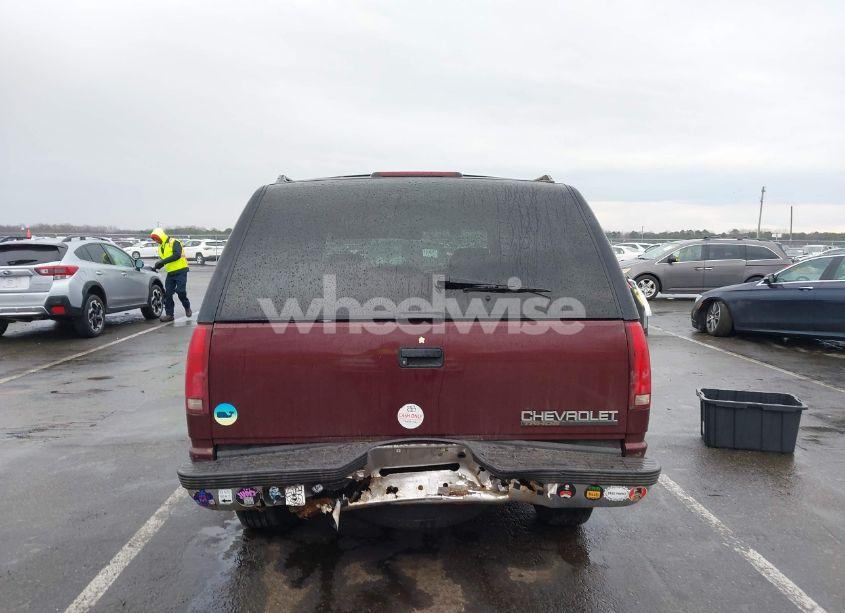 Photo 12 of 1995 Chevrolet Tahoe K1500 (VIN 1GNEK13K8SJ437350)