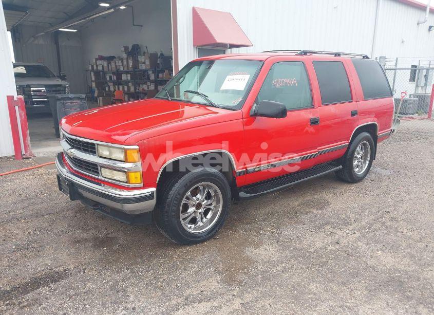Photo 2 of 1995 Chevrolet Tahoe K1500 (VIN 1GNEK13K9SJ407905)