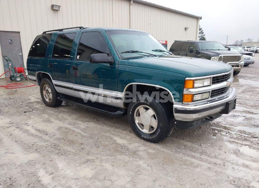 1996 Chevrolet Tahoe K1500 (VIN 1GNEK13R1TJ388054) main photo