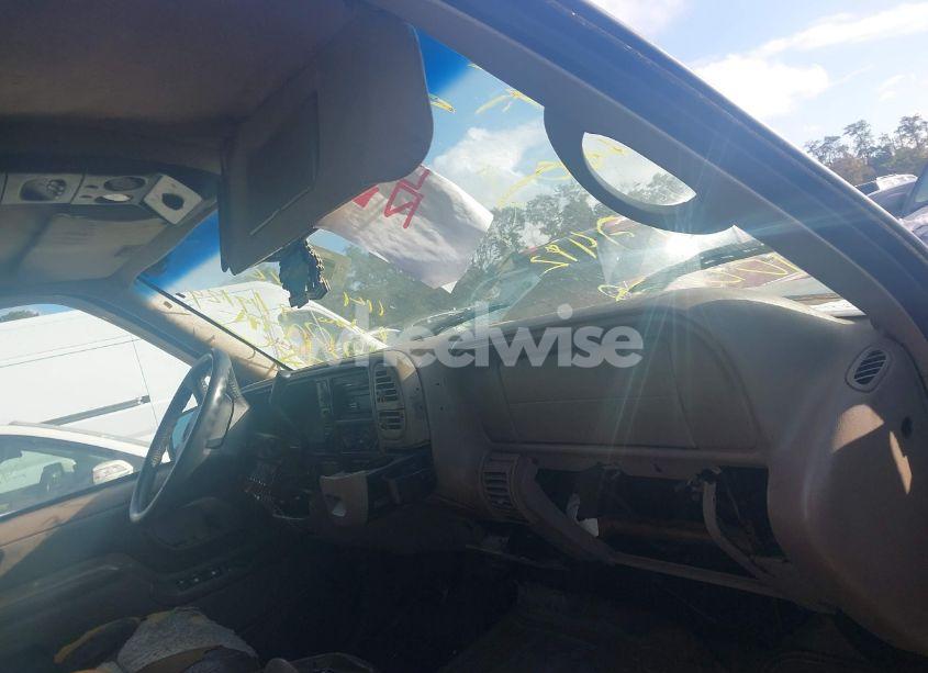 Photo 5 of 1998 Chevrolet Tahoe LS (VIN 1GNEK13R1WJ302987)