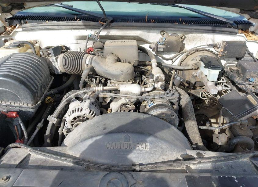 Photo 10 of 1998 Chevrolet Tahoe LS (VIN 1GNEK13R1WR126590)