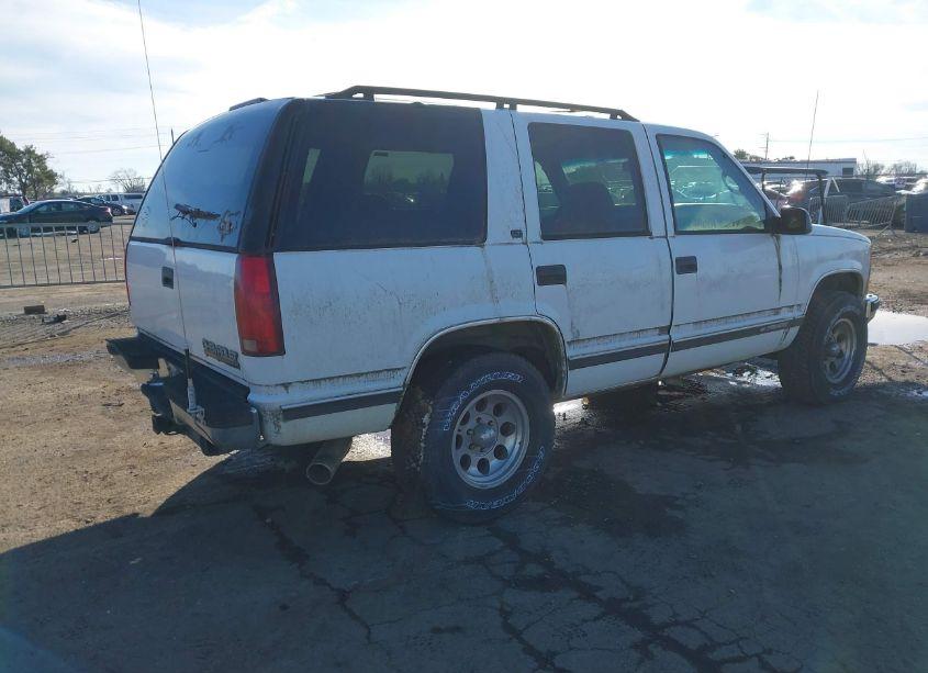 Photo 4 of 1999 Chevrolet Tahoe LS (VIN 1GNEK13R1XJ355240)