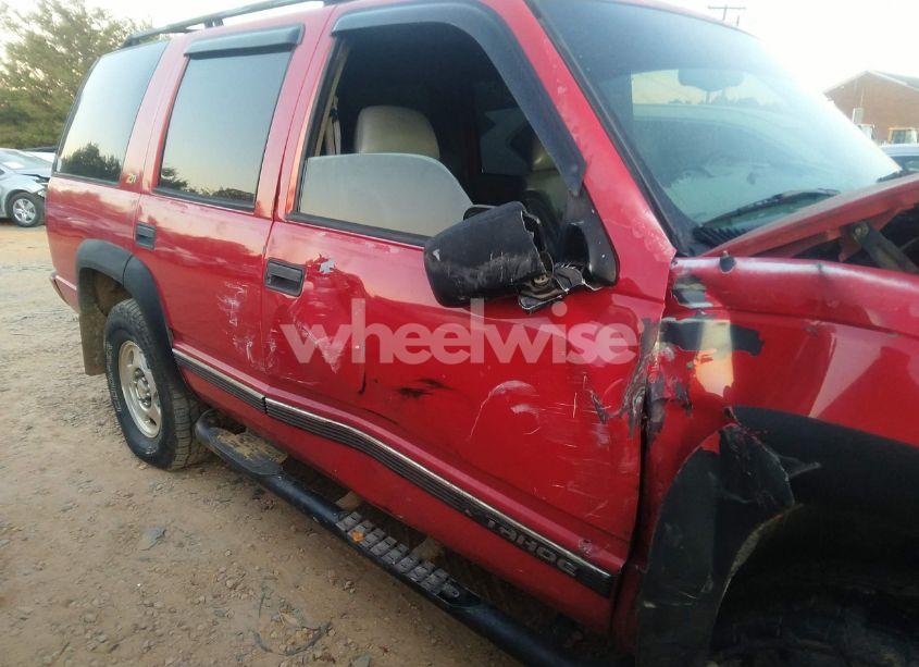 Photo 16 of 2000 Chevrolet Tahoe Z71 (VIN 1GNEK13R1YR215630)