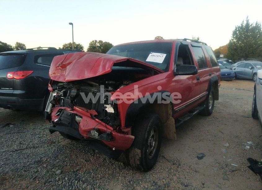 Photo 2 of 2000 Chevrolet Tahoe Z71 (VIN 1GNEK13R1YR215630)