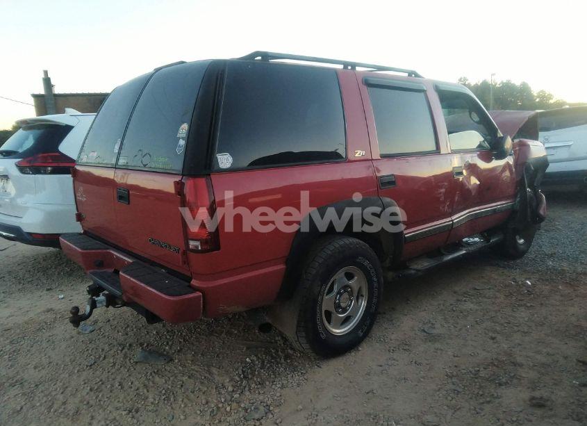 Photo 4 of 2000 Chevrolet Tahoe Z71 (VIN 1GNEK13R1YR215630)