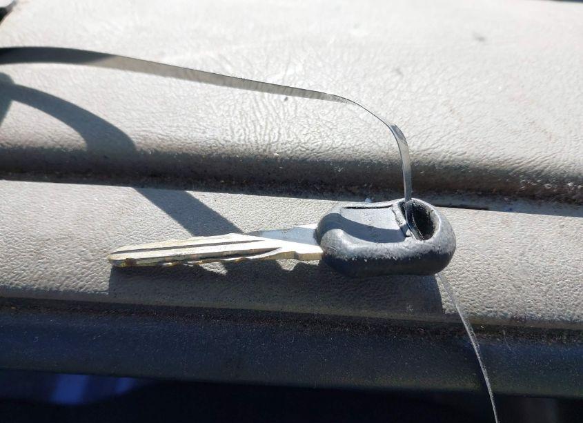 Photo 11 of 1999 Chevrolet Tahoe LS (VIN 1GNEK13R2XJ300814)