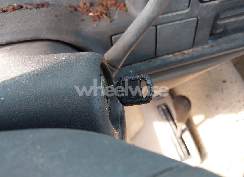 Photo 11 of 1997 Chevrolet Tahoe LS (VIN 1GNEK13R3VJ416827)