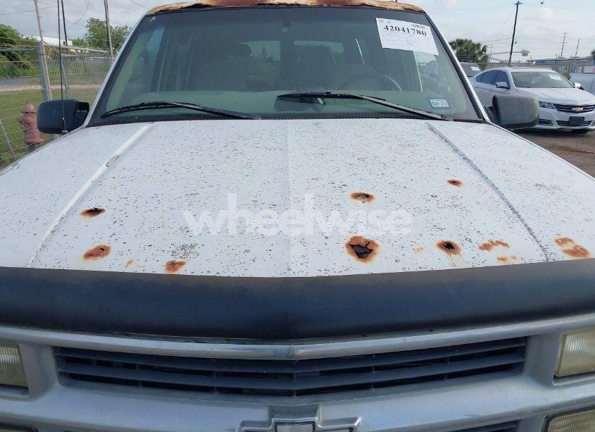 Photo 6 of 1997 Chevrolet Tahoe LS (VIN 1GNEK13R3VJ416827)