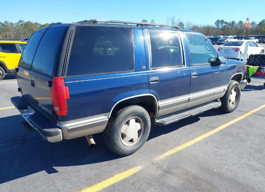 Photo 4 of 1998 Chevrolet Tahoe LS (VIN 1GNEK13R3WJ367582)