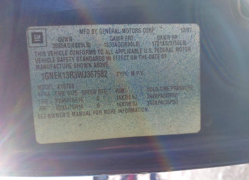 Photo 9 of 1998 Chevrolet Tahoe LS (VIN 1GNEK13R3WJ367582)