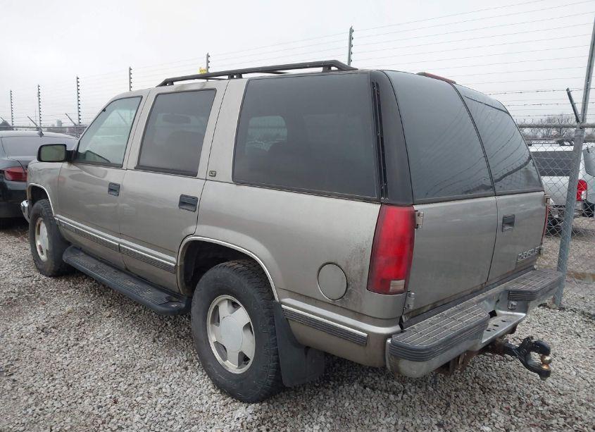 Photo 3 of 1999 Chevrolet Tahoe LS (VIN 1GNEK13R3XJ382827)