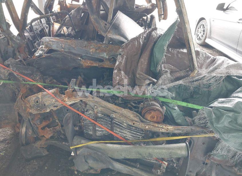 Photo 10 of 1999 Chevrolet Tahoe LS (VIN 1GNEK13R3XJ455517)