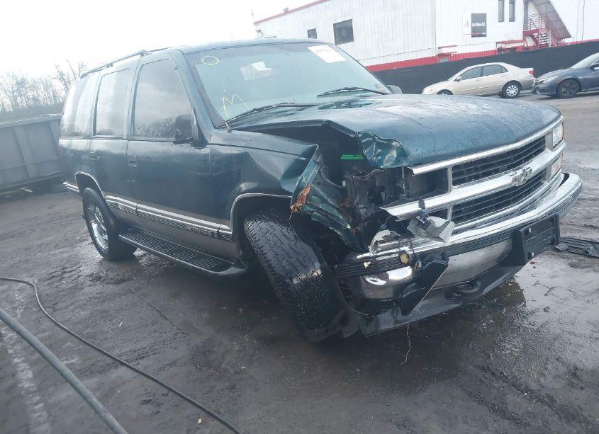 1999 Chevrolet Tahoe LS (VIN 1GNEK13R3XJ503940) main photo