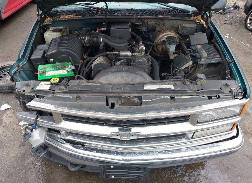 Photo 10 of 1999 Chevrolet Tahoe LS (VIN 1GNEK13R3XJ503940)