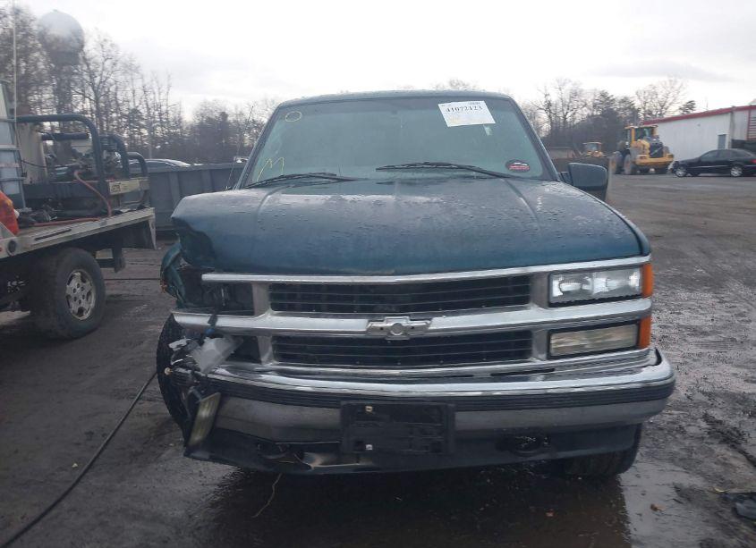 Photo 11 of 1999 Chevrolet Tahoe LS (VIN 1GNEK13R3XJ503940)