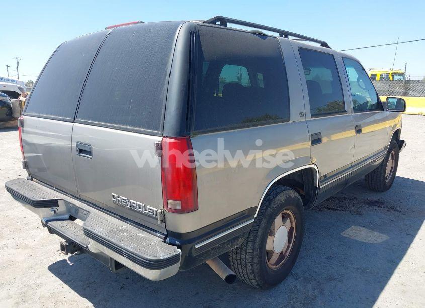 Photo 4 of 1999 Chevrolet Tahoe LS (VIN 1GNEK13R4XJ308641)