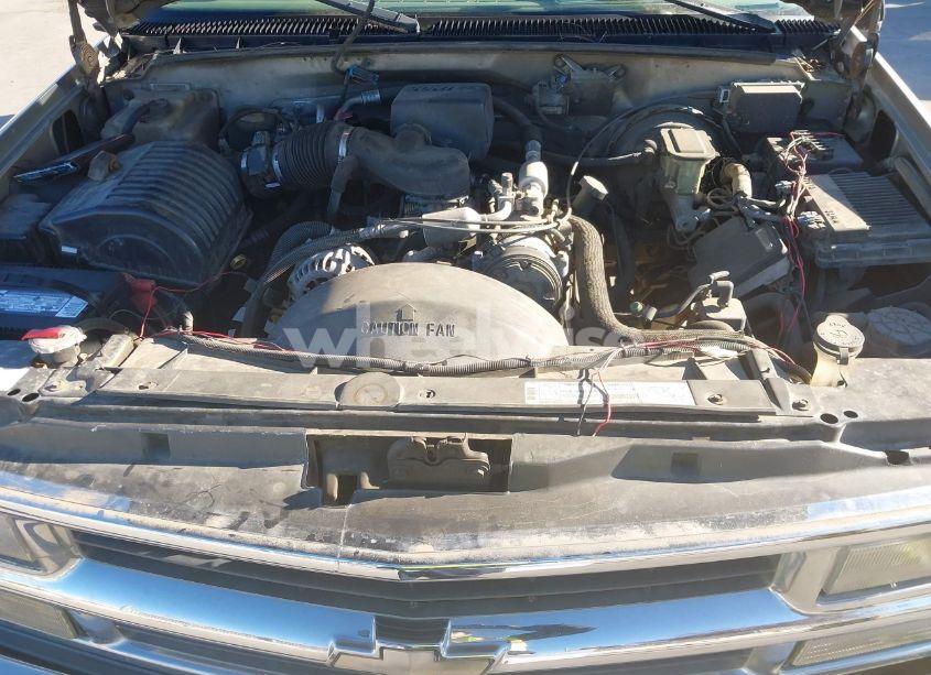 Photo 10 of 1999 Chevrolet Tahoe LS (VIN 1GNEK13R4XJ434207)