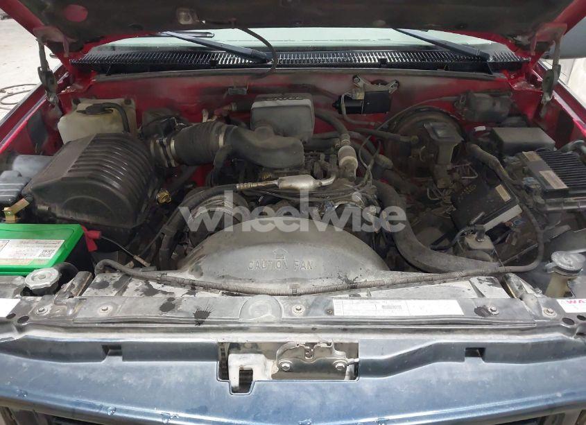 Photo 10 of 2000 Chevrolet Tahoe K1500 (VIN 1GNEK13R4YR156055)