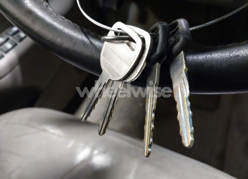 Photo 11 of 2000 Chevrolet Tahoe K1500 (VIN 1GNEK13R4YR156055)