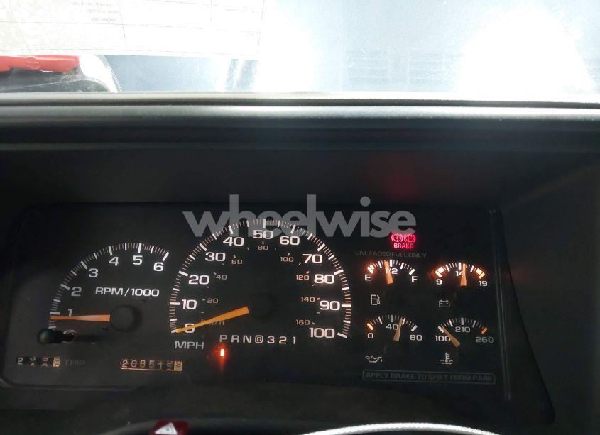 Photo 7 of 2000 Chevrolet Tahoe K1500 (VIN 1GNEK13R4YR156055)