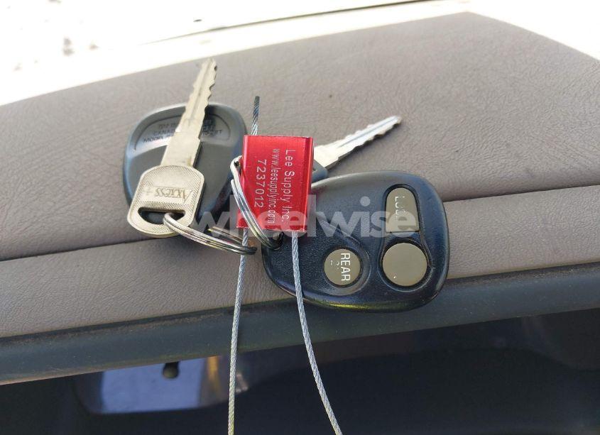 Photo 11 of 1997 Chevrolet Tahoe LS (VIN 1GNEK13R5VJ386701)