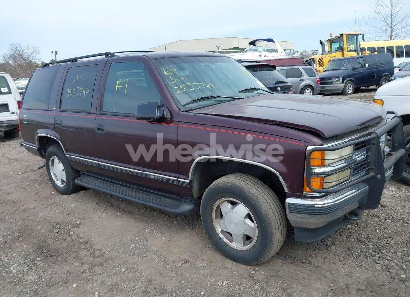 1997 Chevrolet Tahoe LS (VIN 1GNEK13R5VJ395365) main photo