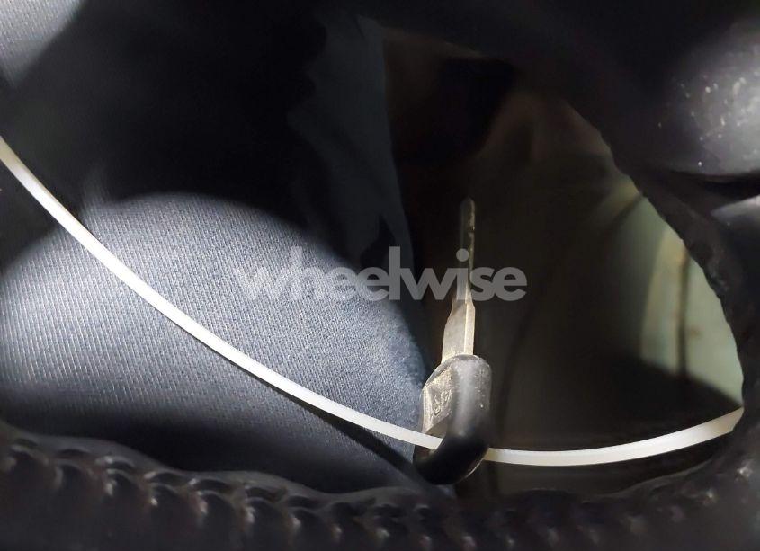 Photo 11 of 1999 Chevrolet Tahoe LS (VIN 1GNEK13R5XJ372400)