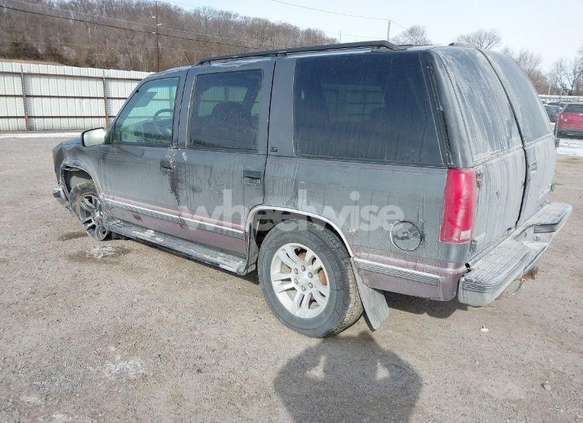 Photo 3 of 1999 Chevrolet Tahoe LS (VIN 1GNEK13R5XJ373210)