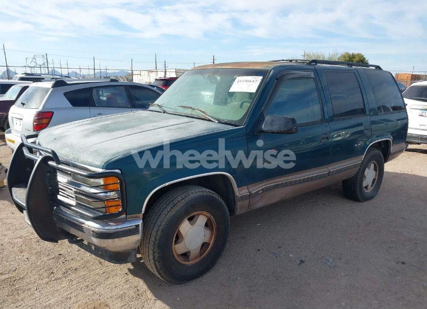 Photo 2 of 1996 Chevrolet Tahoe K1500 (VIN 1GNEK13R6TJ341439)